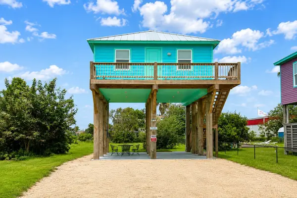 1021 N Sage Road, Crystal Beach, TX 77650