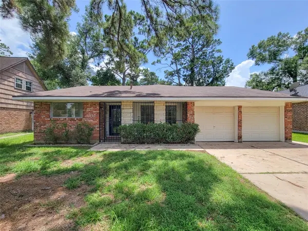 7426 Navasota Street, Houston, TX 77016