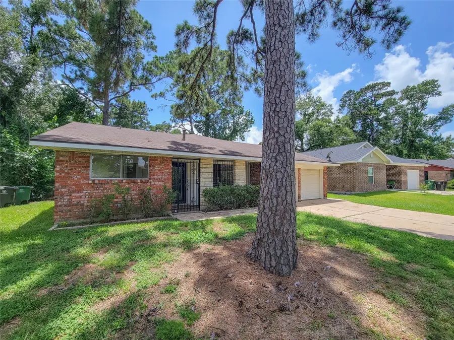 7426 Navasota Street, Houston, TX 77016 - #3