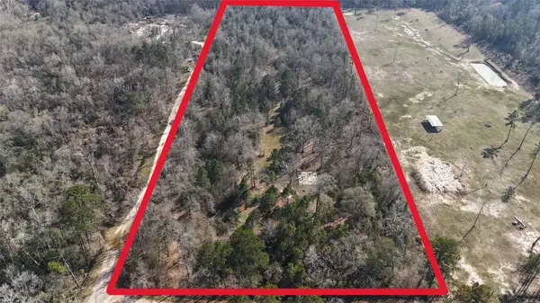 16086 Magnolia Park, Conroe, TX 77306