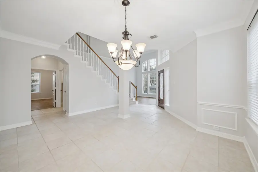 5810 Brook Bend Drive, Sugar Land, TX 77479 - Image #2