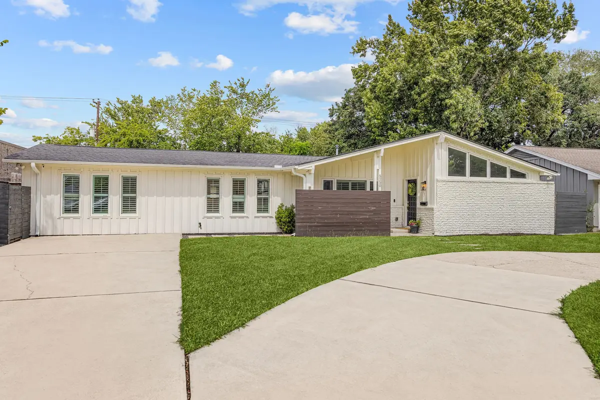5250 Beechnut Street, Houston, TX 77096 - #1
