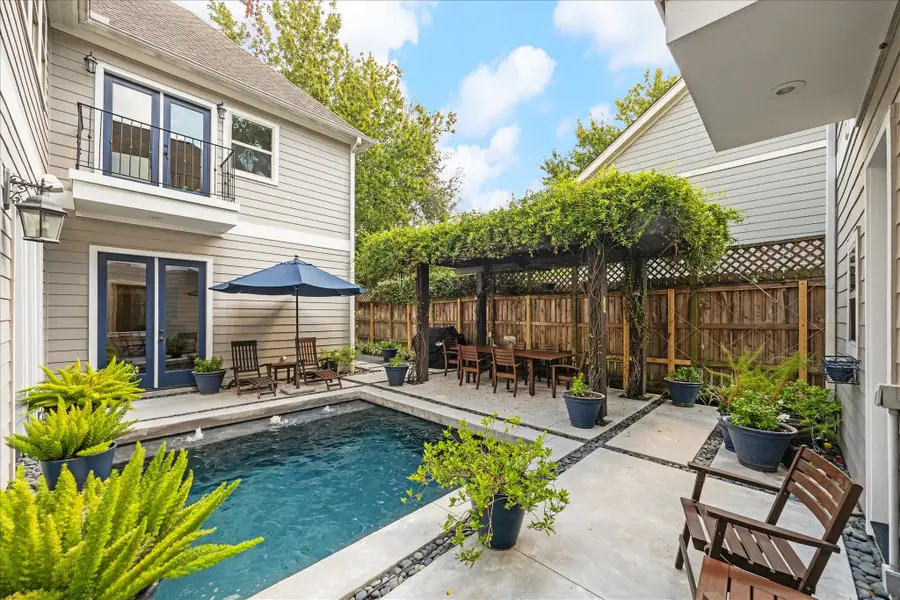 2124 Gostick Street, Houston, TX 77008 - Image #2