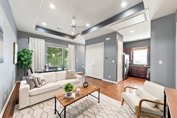 3808 Center Plaza Drive, Houston, TX 77007