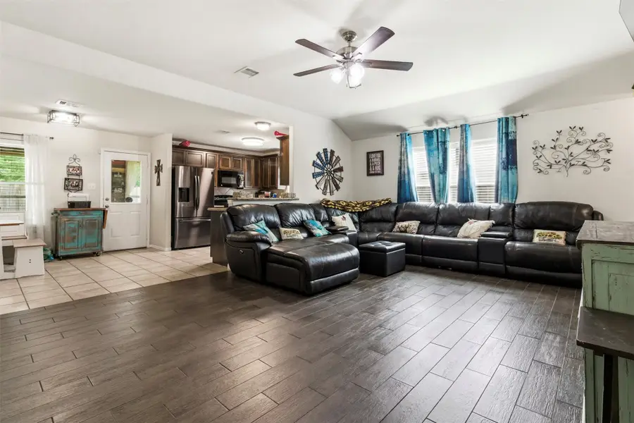 516 Lovers Lane, Dayton, TX 77535 - #3