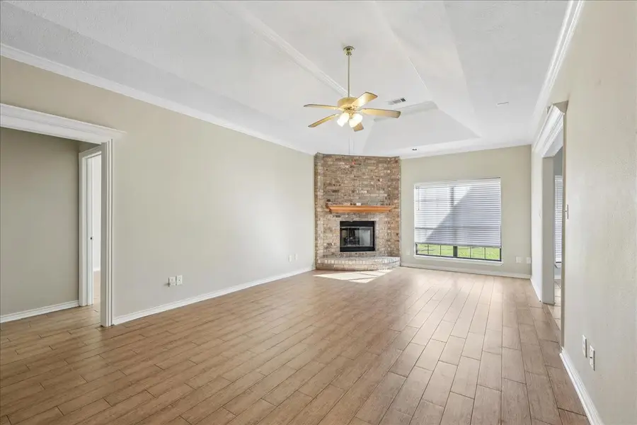 6820 Essex Lane, Groves, TX 77619 - Image #3