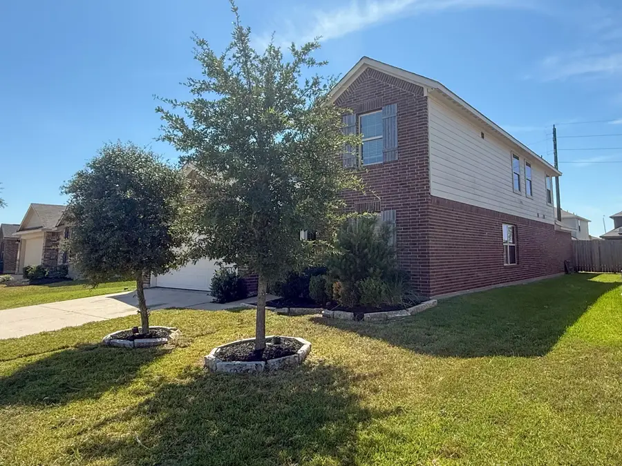 23319 Robbers Nest Drive, Spring, TX 77373 - Image #3