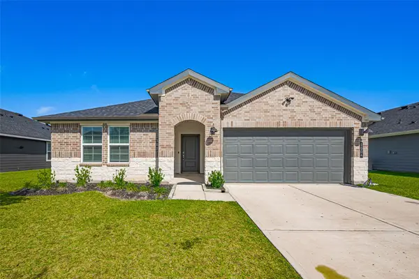 1004 Great Barracuda Lane, Alvin, TX 77511
