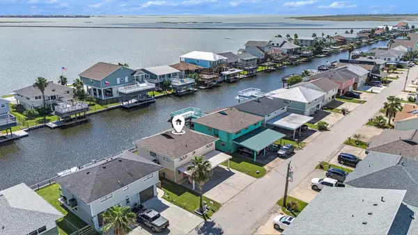 1223 Sailfish Street, Bayou Vista, TX 77563