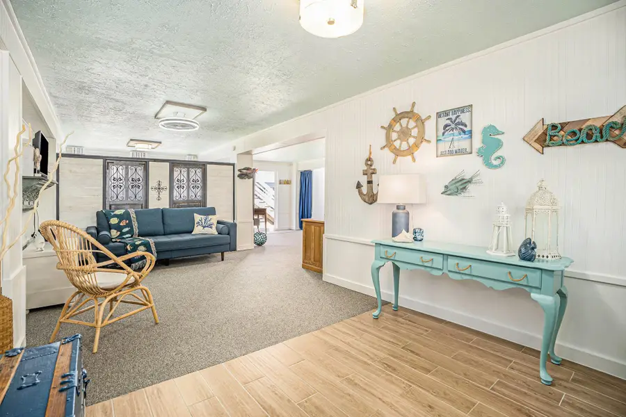 1223 Sailfish Street, Bayou Vista, TX 77563 - Image #3