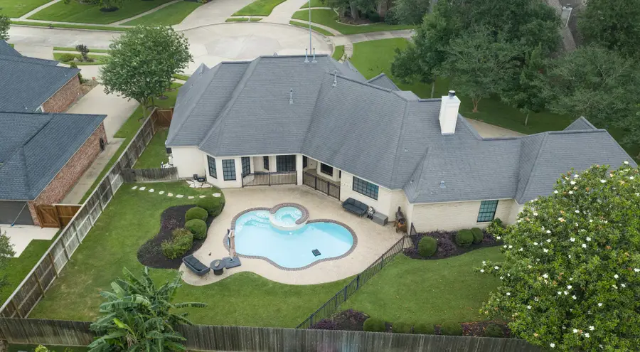 56 English Oak Court, Lake Jackson, TX 77566 - #3