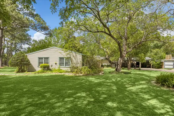 2410 Clark Drive, La Marque, TX 77568