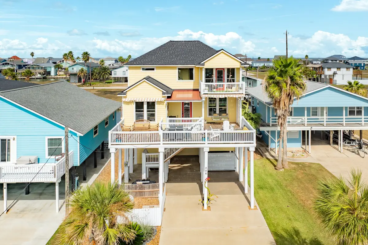 206 China Clipper Drive, Freeport, TX 77541 - Image #1