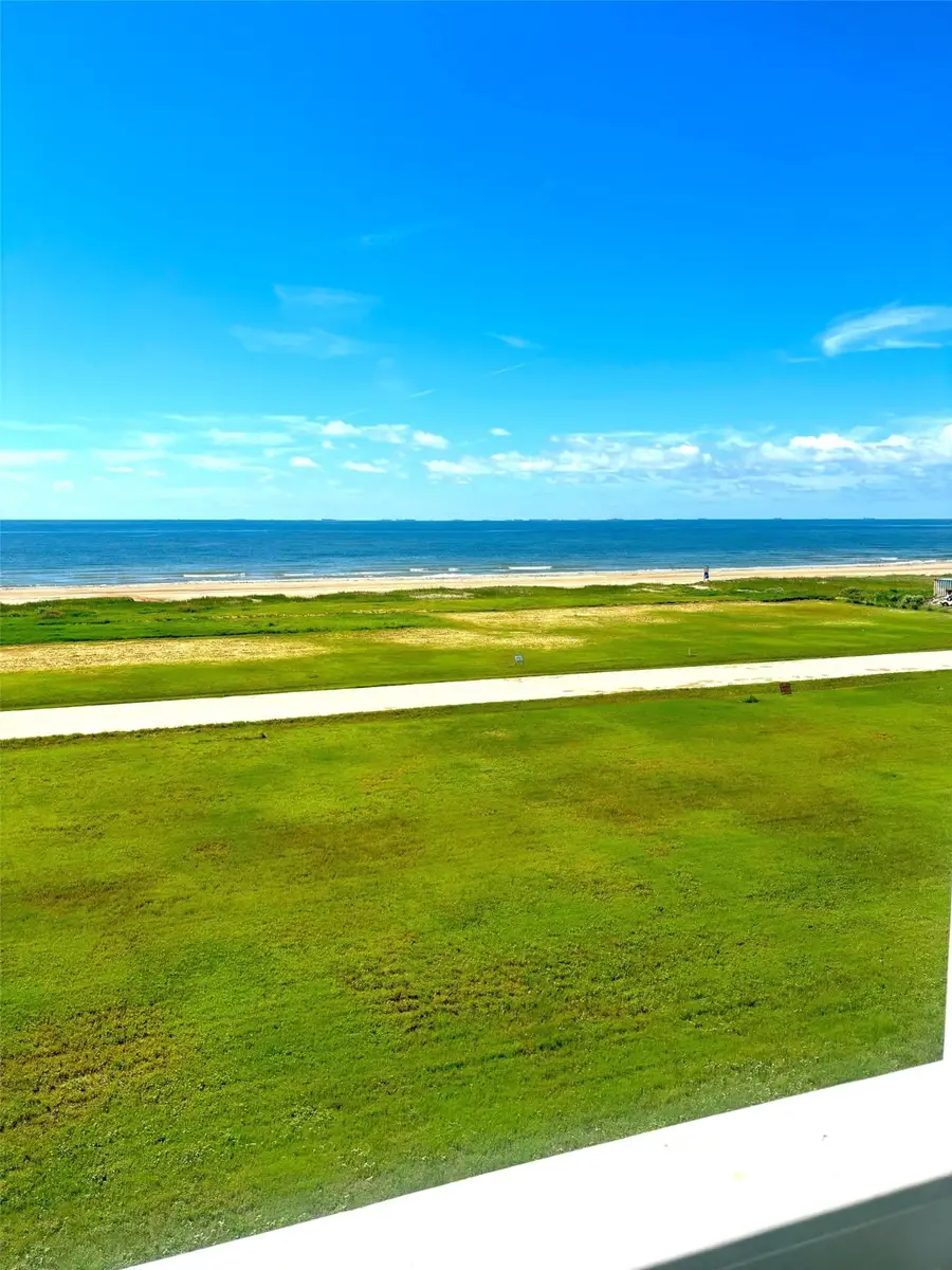 663 Arlo Terrace, Gilchrist, TX 77617 - Image #3