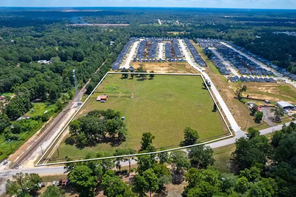 9247 Crockett Martin Road, Conroe, TX 77306