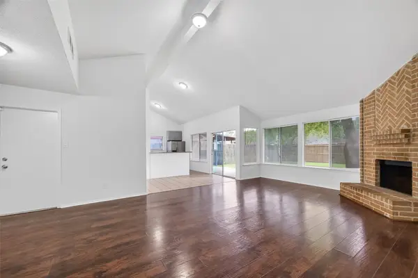 1122 Woodbridge Avenue, Pearland, TX 77584