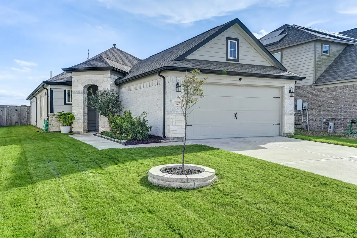 626 Urban Way, Rosharon, TX 77583 - #1