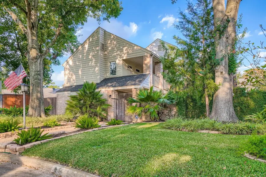 707 Queensmill Court, Houston, TX 77079 - Image #2