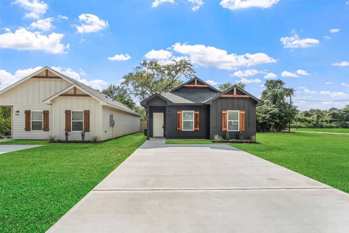 315 N Woodson Street, Willis, TX 77378 - #1