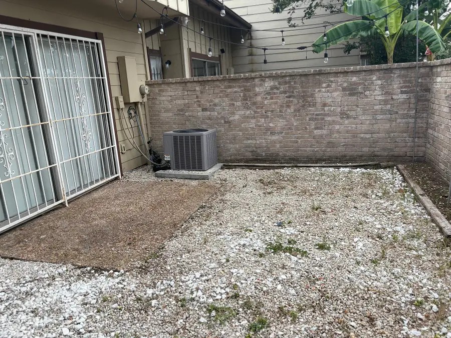 12682 Newbrook Drive, Houston, TX 77072 - Image #3