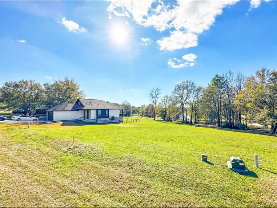 4 Lakecrest Lane, Huntsville, TX 77340 - Image #2