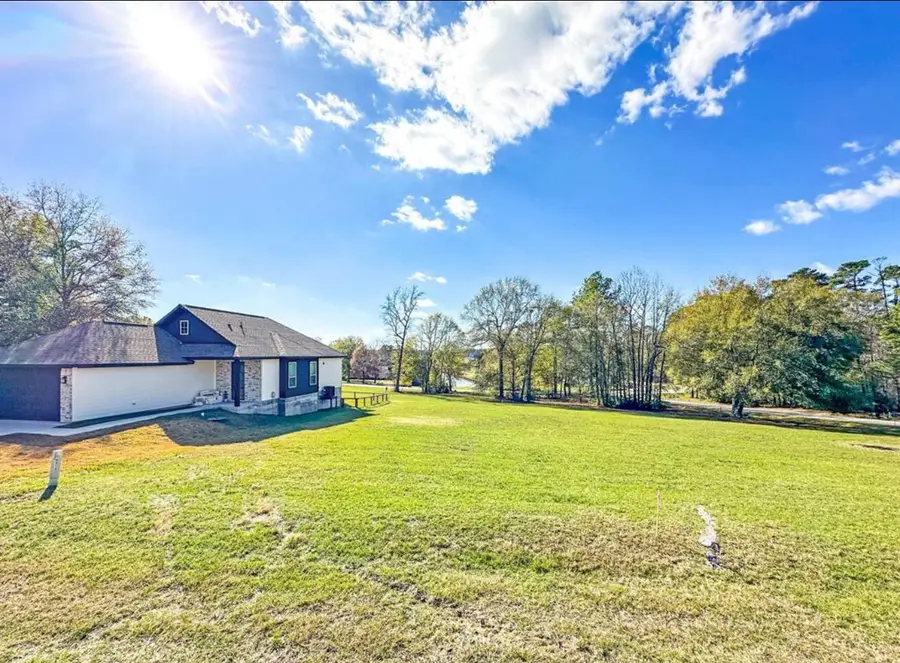 4 Lakecrest Lane, Huntsville, TX 77340 - Image #3