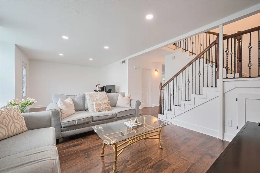 10174 Beekman Place Drive, Houston, TX 77043 - Image #3