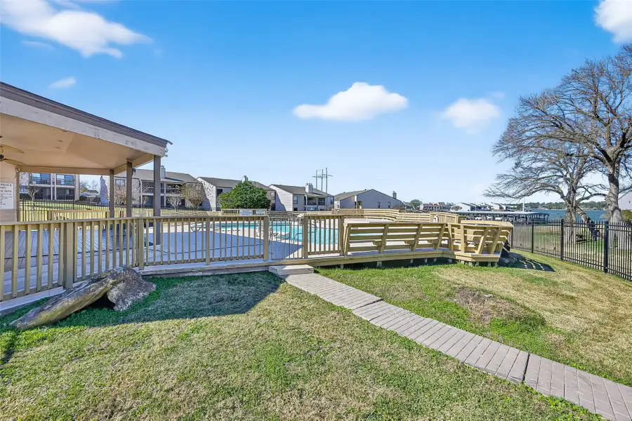 209 Lakeview Terrace #D, Montgomery, TX 77356 - Image #3