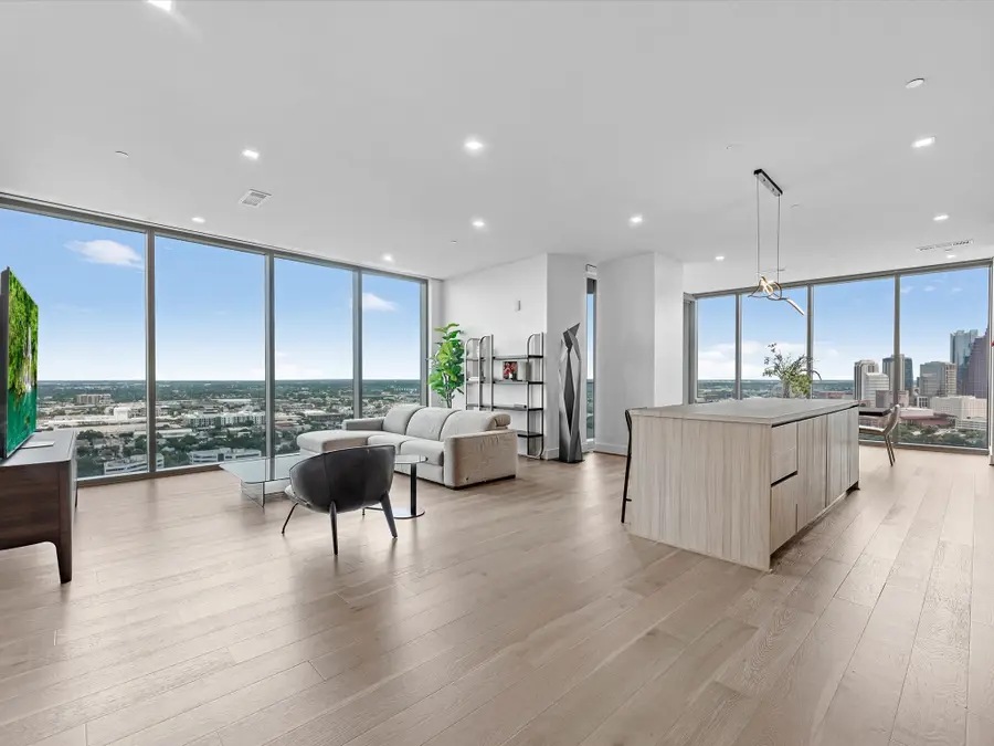 1711 Allen Parkway #2606, Houston, TX 77019 - Image #2