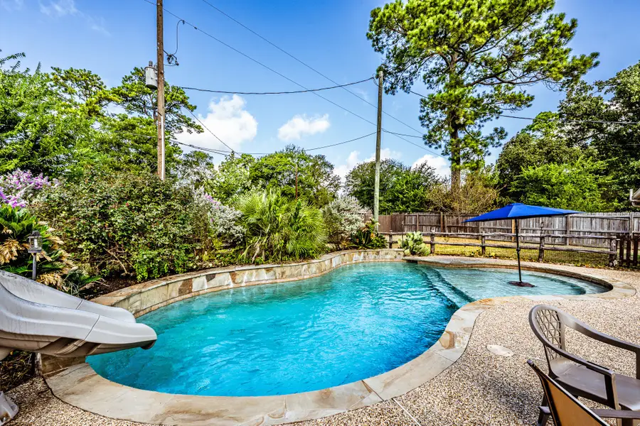 114 Elmwood Street, Huntsville, TX 77320 - #2