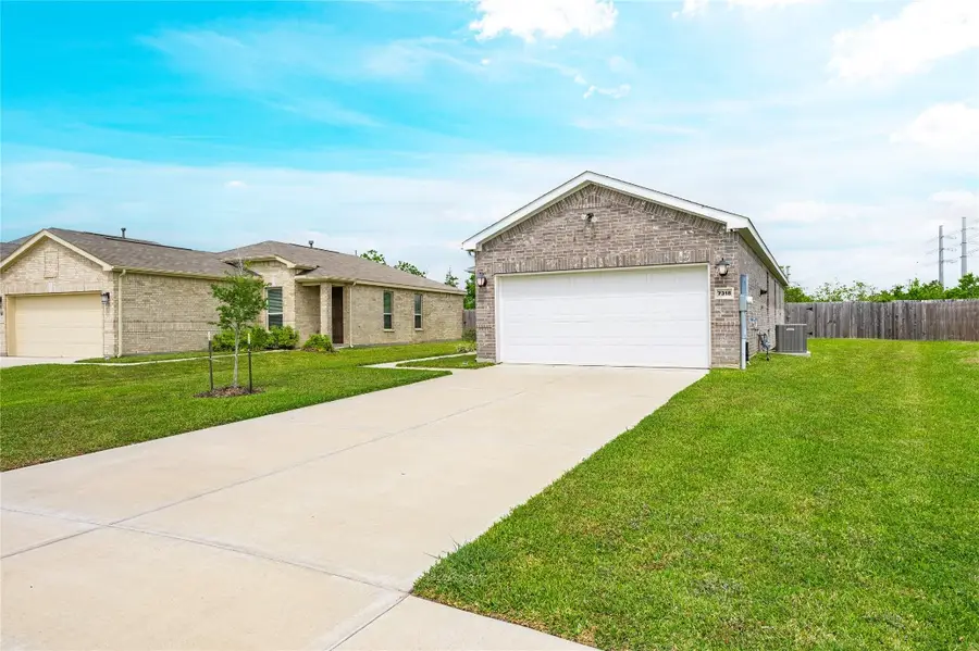 7318 Donnino Drive, Texas City, TX 77591 - #2