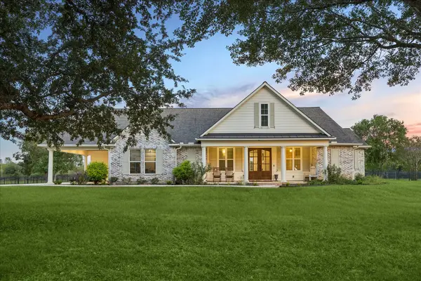 3712 Quail Circle, Sealy, TX 77474
