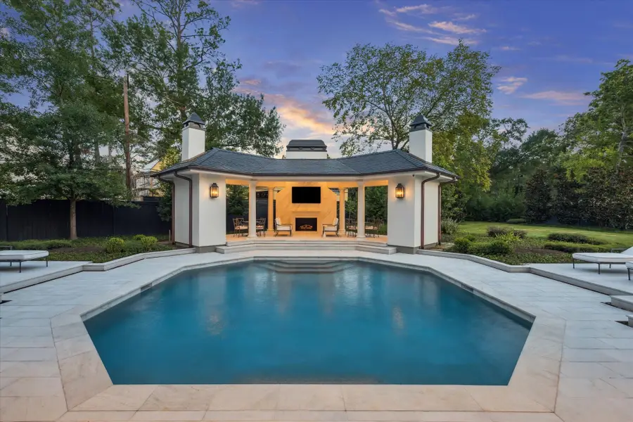 11095 Memorial Drive, Houston, TX 77024 - Image #3