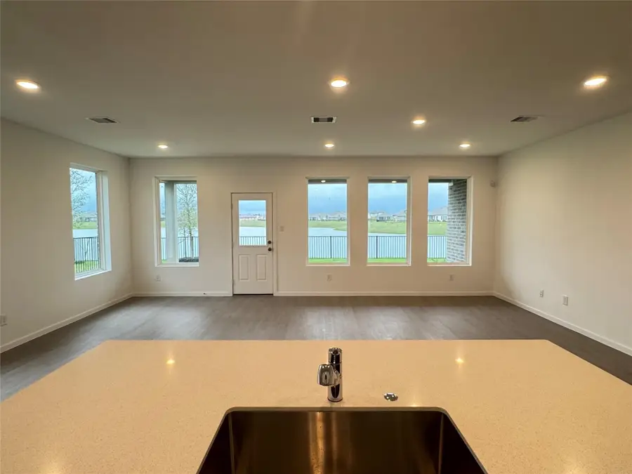 2518 Ruby Copper Drive, Rosharon, TX 77583 - Image #3