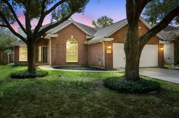 2515 Lake Dale Lane, Richmond, TX 77406