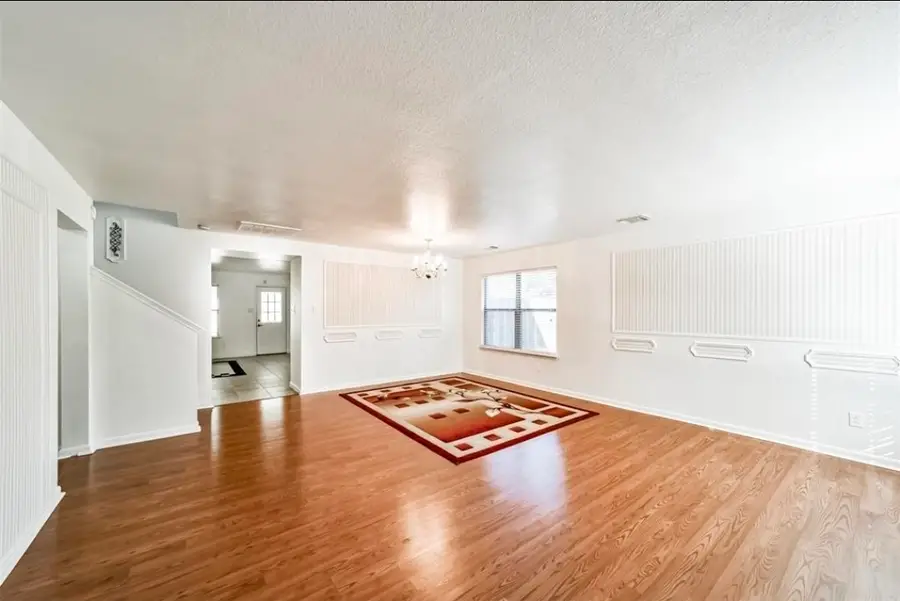 2818 Powell Springs Court, Missouri City, TX 77459 - Image #3