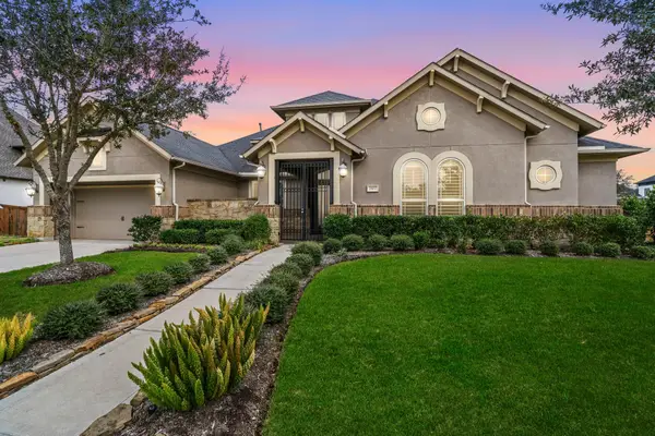 2102 Old Town Drive, Missouri City, TX 77459