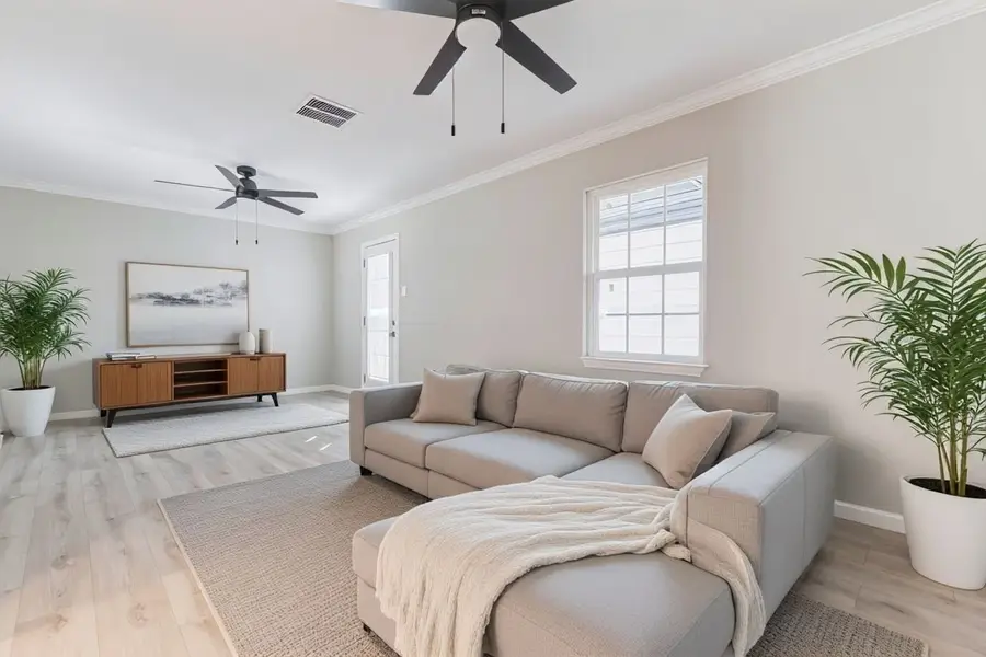 5037 W 43rd Street, Houston, TX 77092 - Image #3