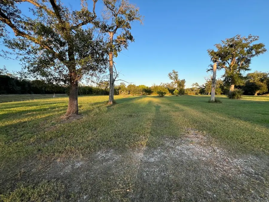 6233 County Road 3, Sweeny, TX 77480 - Image #2