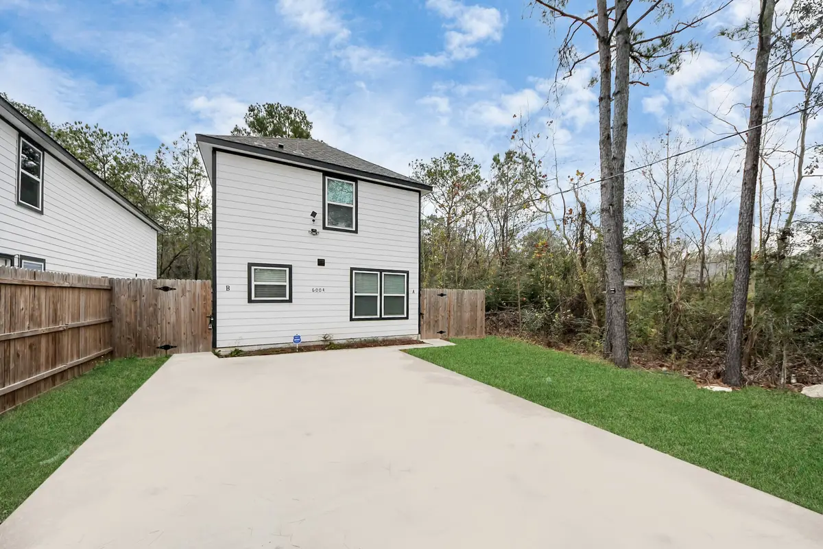 6004 Wedgefield Street #A/B, Houston, TX 77028 - #1