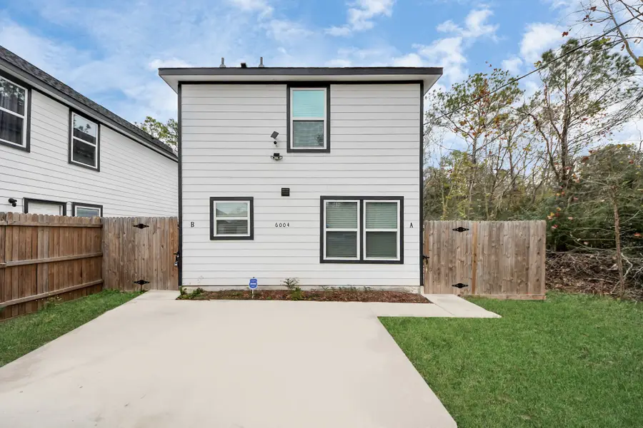 6004 Wedgefield Street #A/B, Houston, TX 77028 - #2