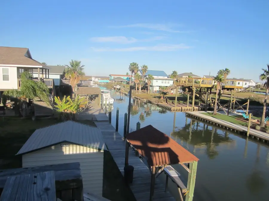 314 Shark Lane, Surfside Beach, TX 77541 - Image #2