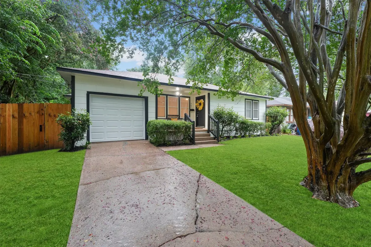 907 Barnhill Street, Brenham, TX 77833 - Image #1