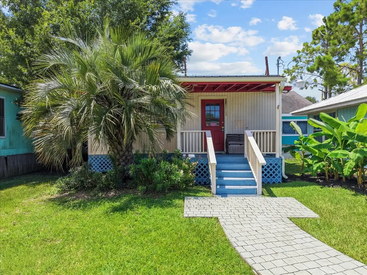 424 Grand Avenue, Bacliff, TX 77518 - #1