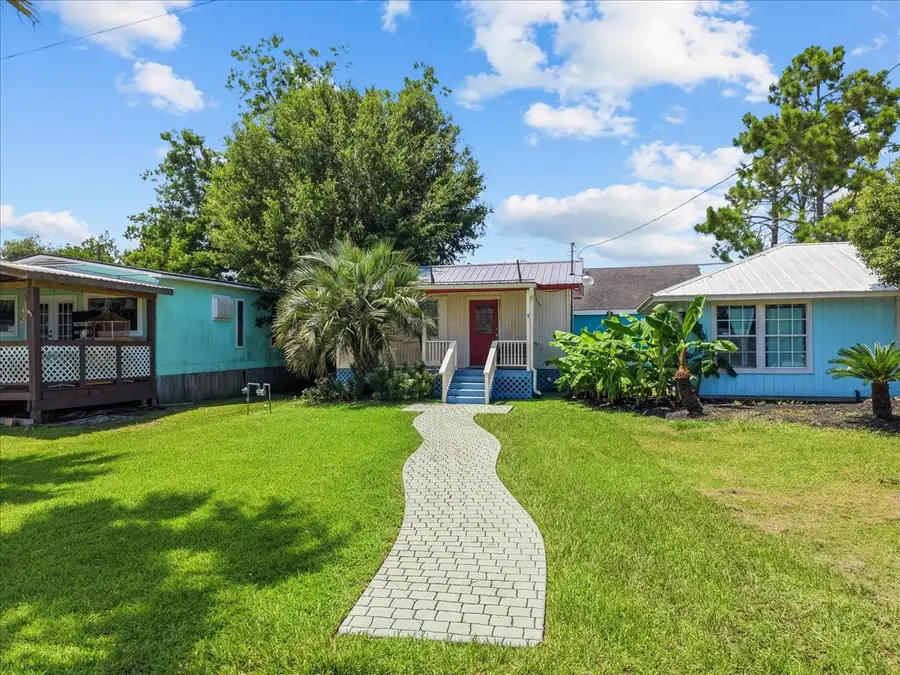 424 Grand Avenue, Bacliff, TX 77518 - #2
