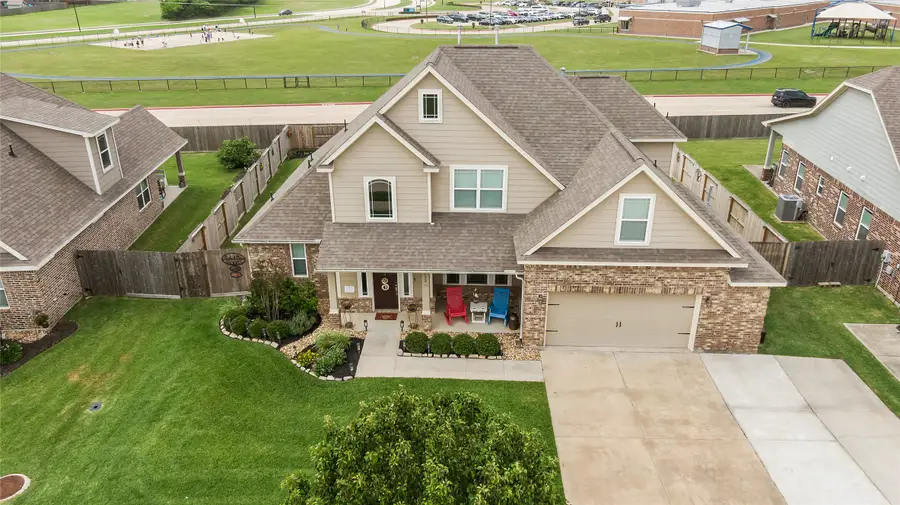 9723 Suffolk Downs Drive, Monterey Belvieu, TX 77523 - #2