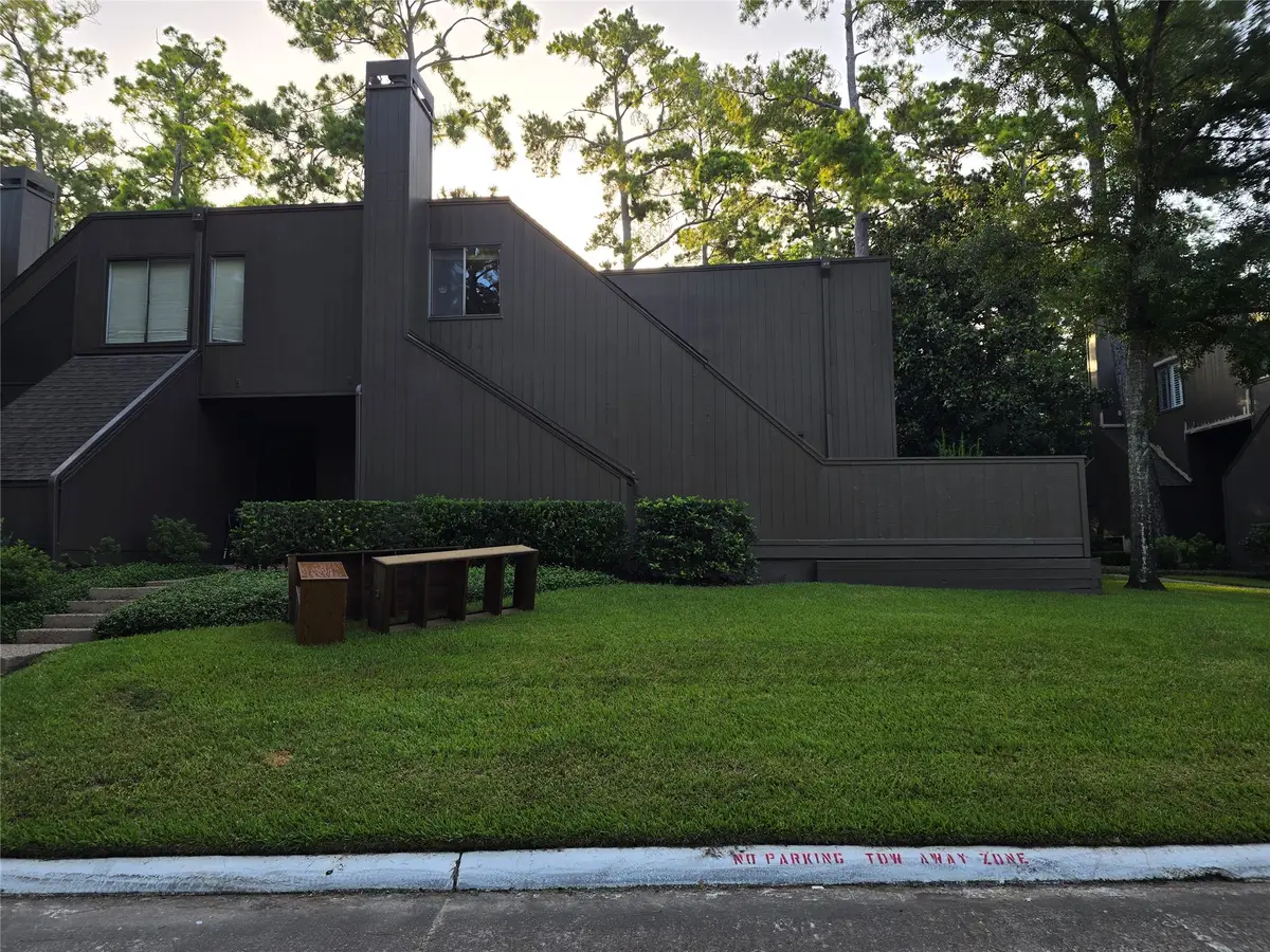 31 Litchfield Lane, Houston, TX 77024 - #1