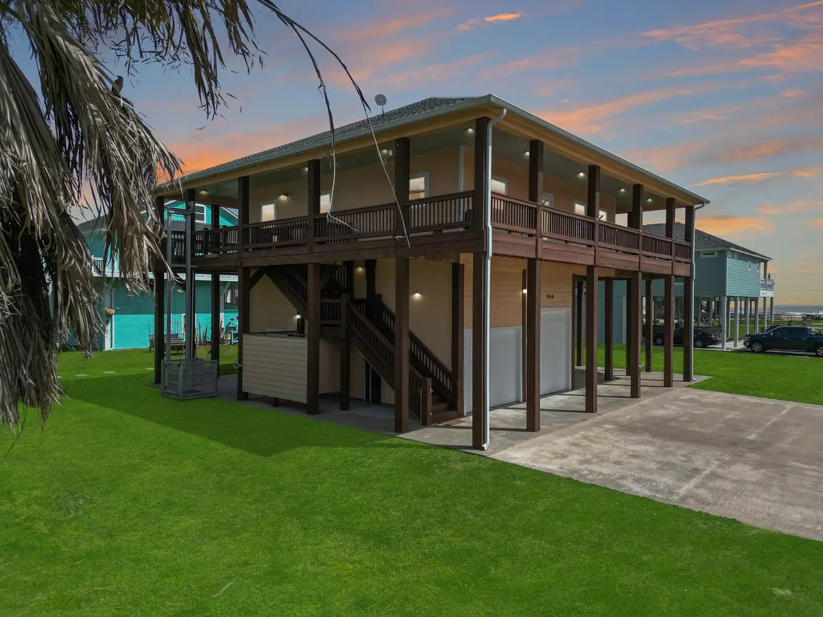 944 Raymond, Crystal Beach, TX 77650 - #1