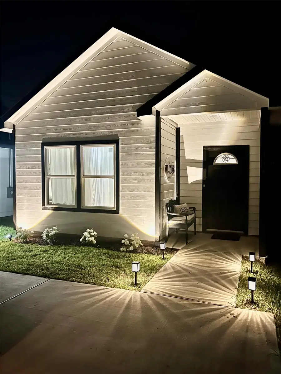 16974 W Lynbrook, Montgomery, TX 77316 - Image #2