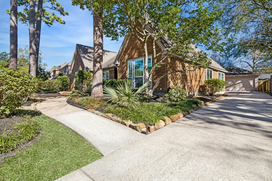 3206 Woodland View Drive, Kingwood, TX 77345 - Image #2